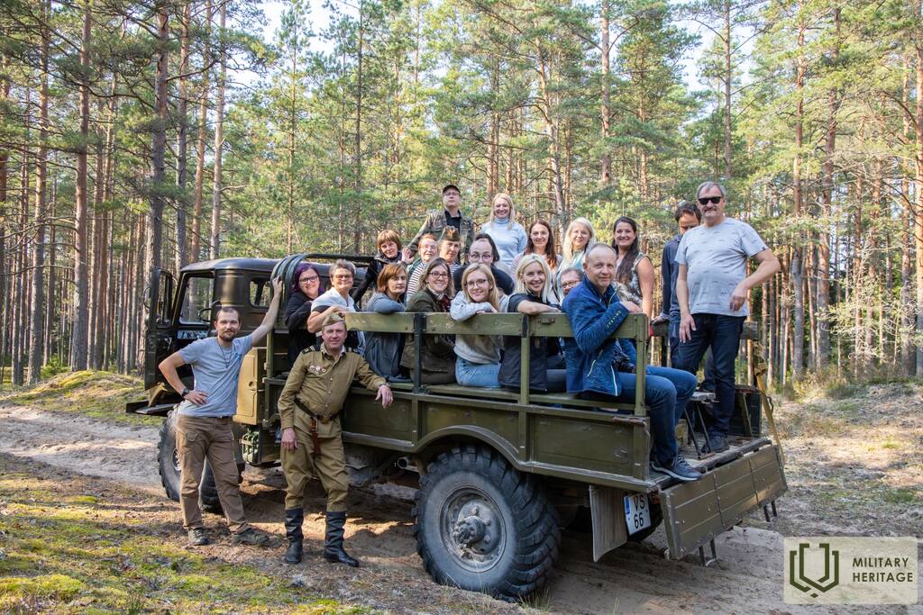 Ajaloohuvilistel on võimalik külastada erinevaid militaarobjekte ning tutvuda lähemalt nõukogude sõjaväeautodega. Sõjaajaloo pärandi objektid ja ringreisid kodulehelt: militaryheritagetourism.info 